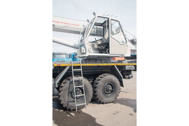 Лестница в кабину оператора