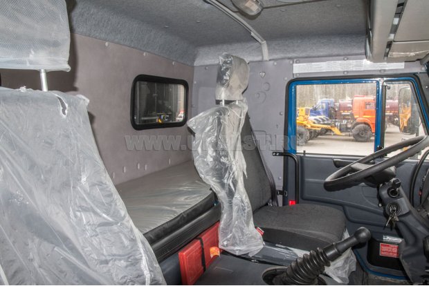 Спальное место в кабине водителя