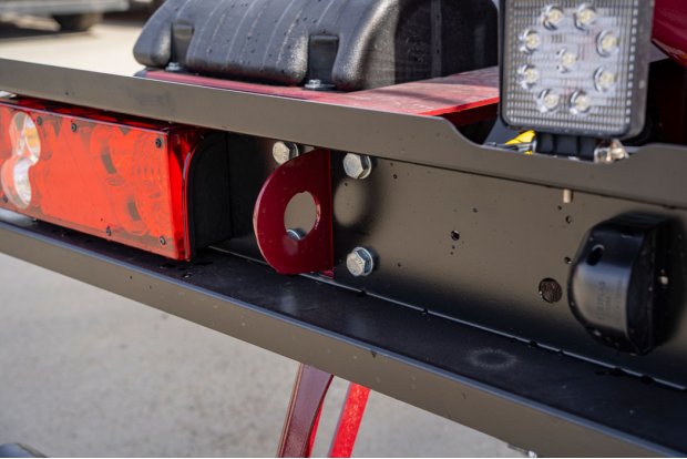 Буксировочная петля