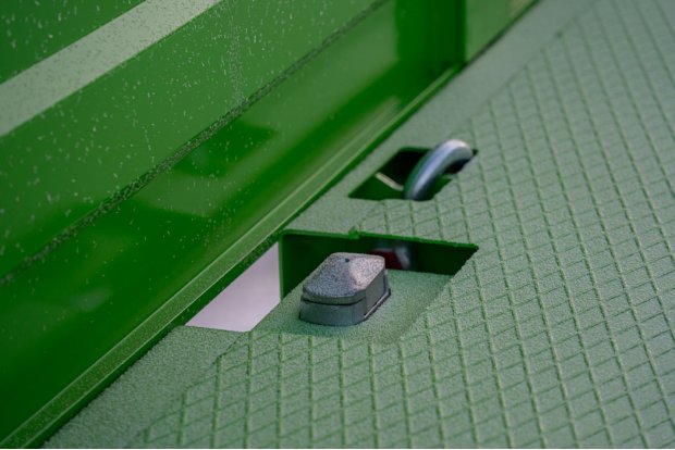 Фитинги для фиксации перевозимых контейнеров