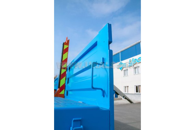 Ручка для удобного подъема на бортовую платформу