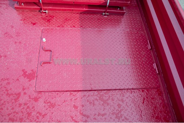 Ниша на бортовой платформе