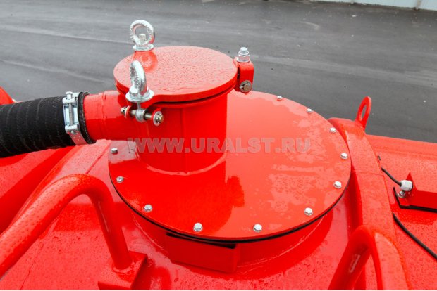 Люк-лаз цистерны