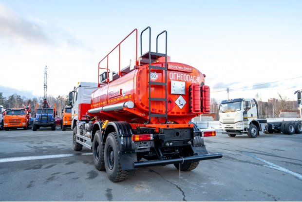  АТЗ-11-2Б УВТ-25, УСТ 5453 SHACMAN (ШАКМАН) SX32586V385 6х6, 14R20, КБ 4575мм.