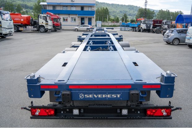 Грузовая платформа полуприцепа