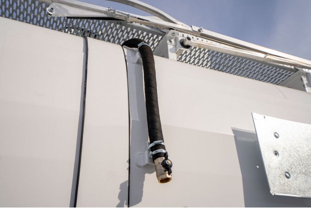 Слив из экологического короба