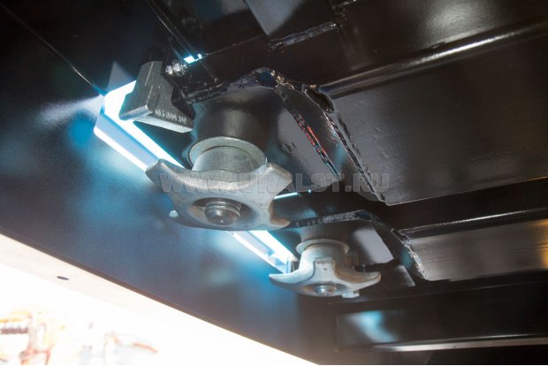 Фитинги для фиксации перевозимых контейнеров