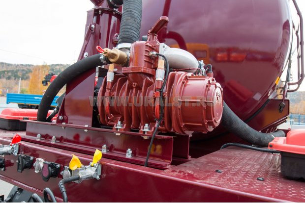 Вакуумный насос 