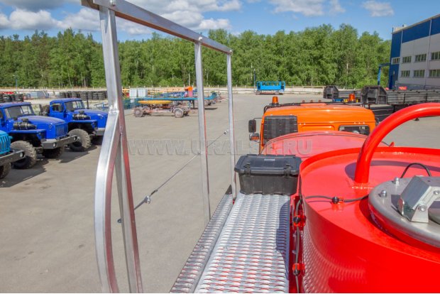 Площадка обслуживания цистерны