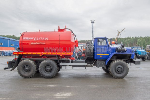 Автоцистерна вакуумная МВ-8Т КО УСТ 5453 Урал 4320-60Е5, наружные шпангоуты, 5 мм