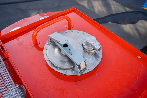 Заливная горловина