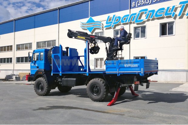 Сортиментовоз специальный Урал 43206-79ПН с манипулятором FARMI Forest 4067