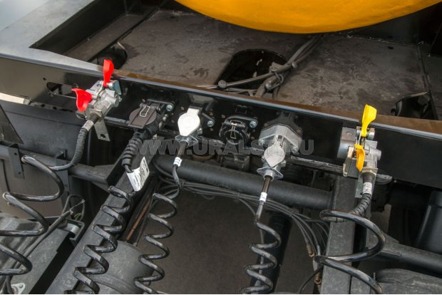 Пневмо и электро розетки