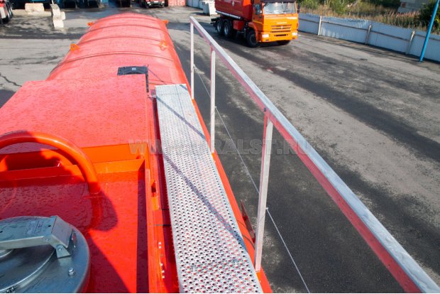 Площадка обслуживания цистерны