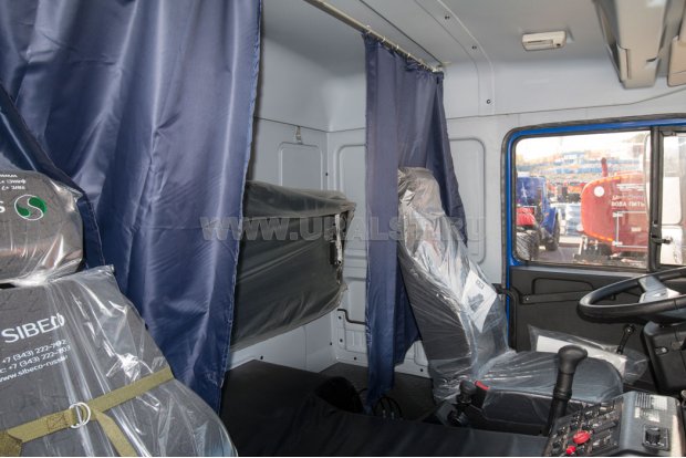 Спальное место в кабине водителя
