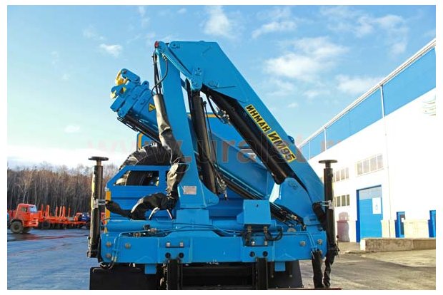 Фургон с манипулятором