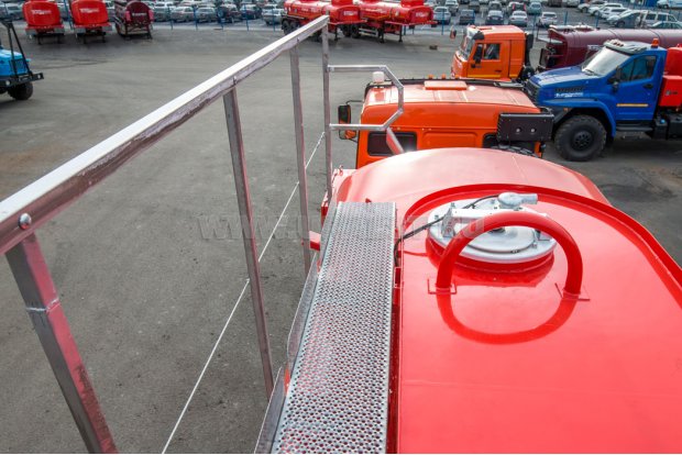 Площадка обслуживания цистерны