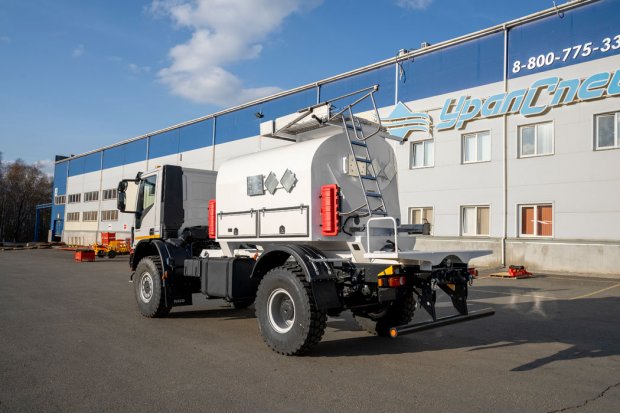 Автоцистерна специальная АЦВТ-6Н нерж ДОПОГ (ДПМ-6) IVECO-AMT EuroCargo 4х4