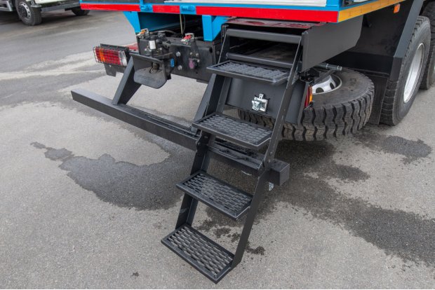 Выдвижная лестница