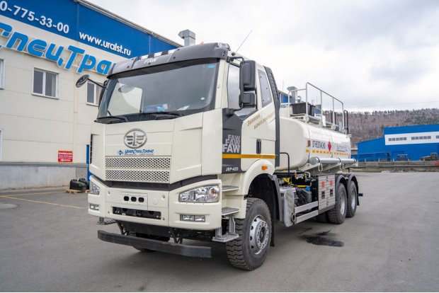 АЦ 11-2Б насос УСТ 5453 FAW 3250 (6х4) КБ 4800