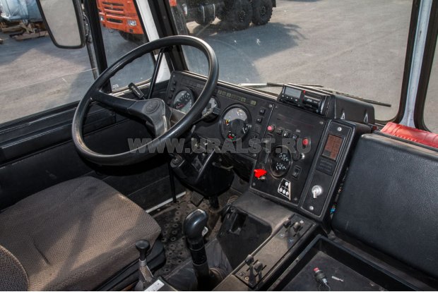 Приборная панель МАЗ 642508