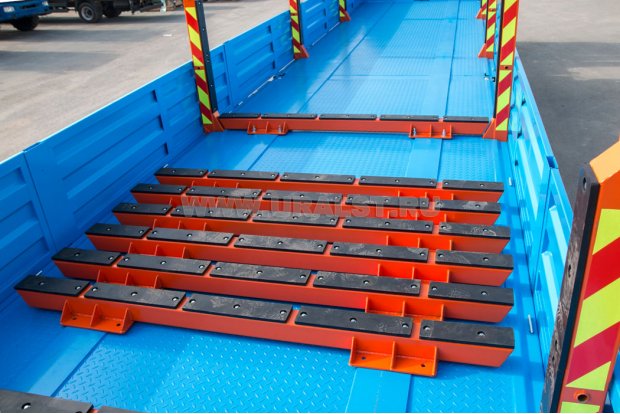 Металлические перекладины с резиновой накладкой