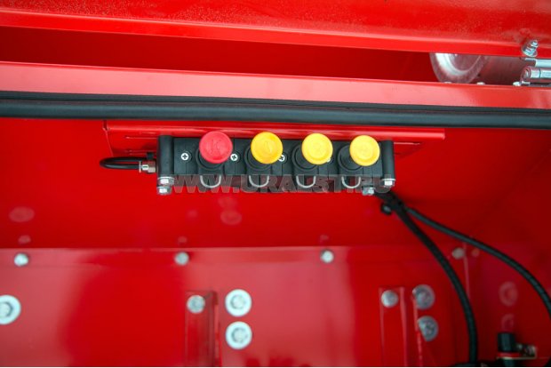 Блок пневмоуправления донным клапаном