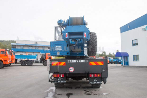 Автокран КС-55713-3В Галичанин на шасси Урал 5557