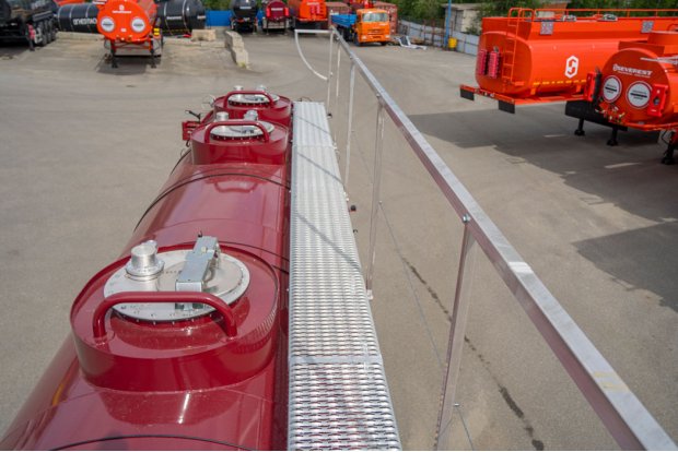 Площадка обслуживания цистерны