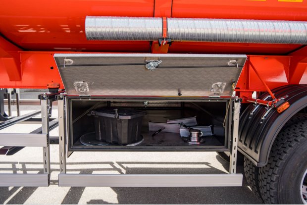 Сквозной ящик ЗИП