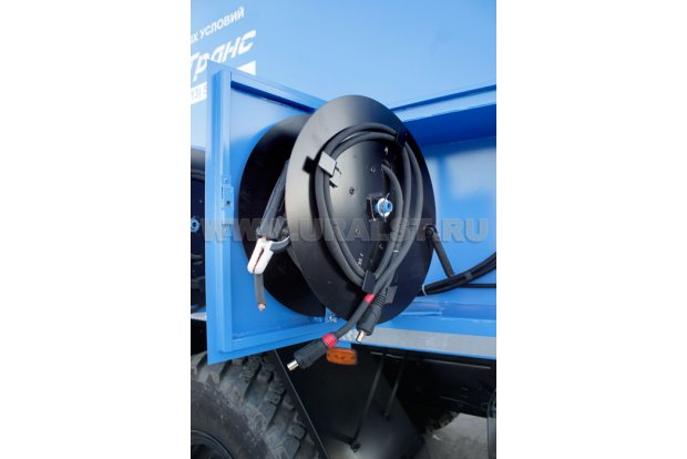 Барабан со сварочным кабелем