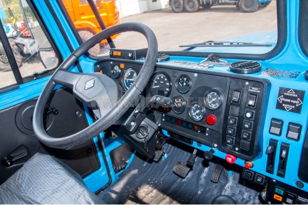 Кабина водителя