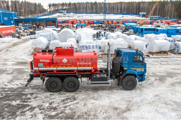 Автоцистерна АЦН-11 УСТ-5453 на шасси Камаз 43118-RF