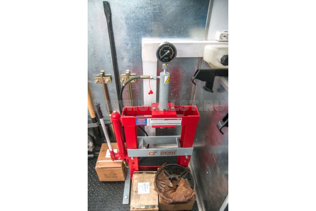 Пресс гидравлический ручной