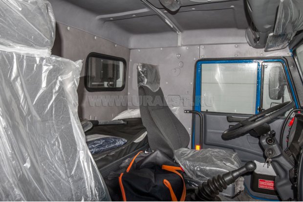 Спальное место в кабине водителя