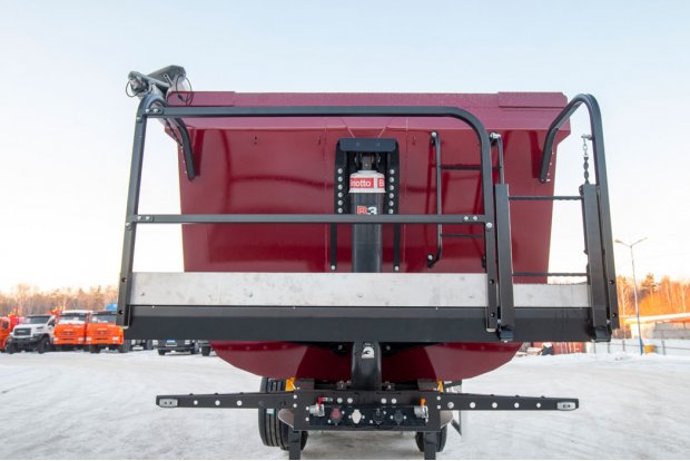 Площадка обслуживания с лестницей