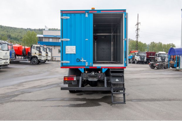 Вход в отсек для ВВ