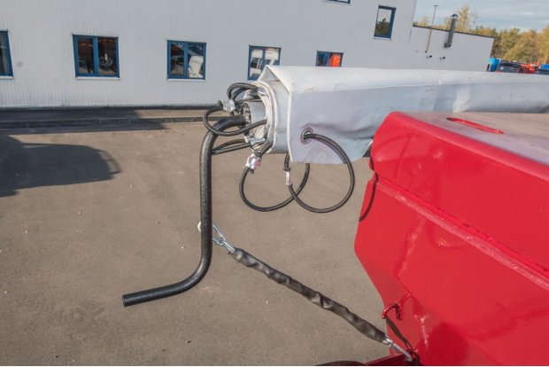 Механизм сматывания тента кузова