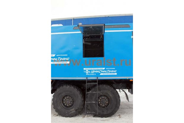 Проем для отвода нагретого воздуха от дизель-электростанции