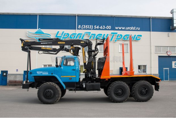 Вариант исполнения. Лесовозная платформа с высоким неоткидным коником