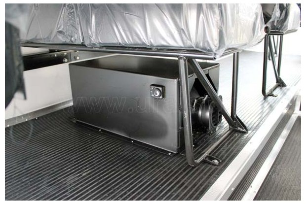 Вахтовый автобус Урал