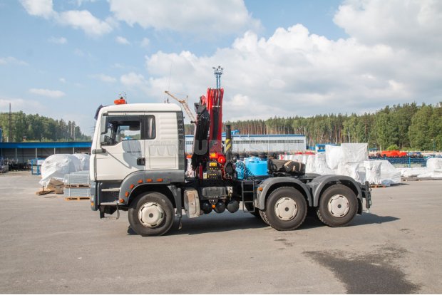 Тягач MAN c КМУ ИМ 320D