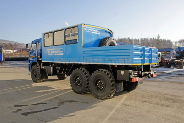 Грузопассажирский автомобиль УСТ Камаз 43118(Cummins) с открытым грузовым отсеком