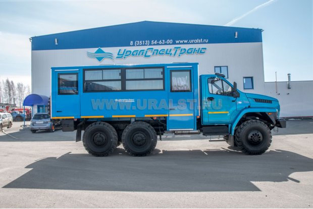 Вахтовый автобус Урал-NEXT
