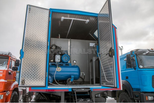 Фургон маслостанция