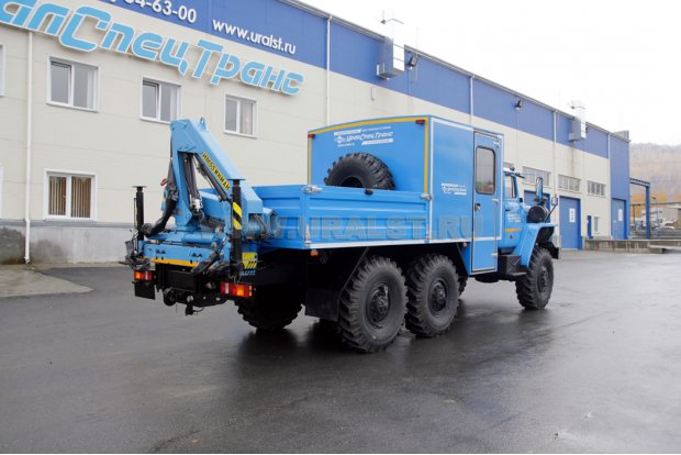 Грузопассажирский автомобиль на шасси Урал 4320-73М с КМУ ИМ-55