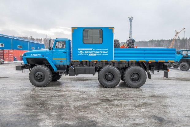 Грузопассажирский автомобиль ГПА 6+2 откр. УСТ 5453 Урал 5557-60Е5 базовая