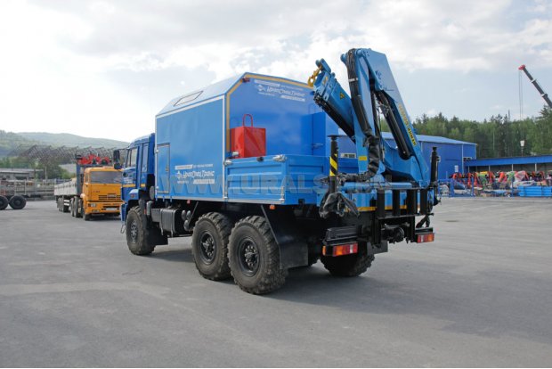 ПАРМ Камаз 43118-46 с грузовой платформой с КМУ ИМ-95 УСТ-5453