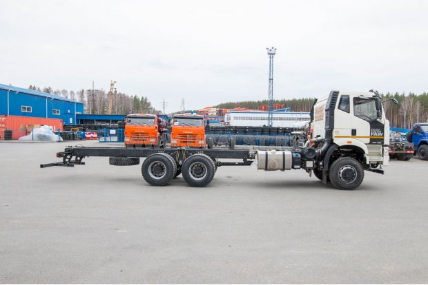 Шасси FAW СА3250 6х6, 420л.с., база 4800