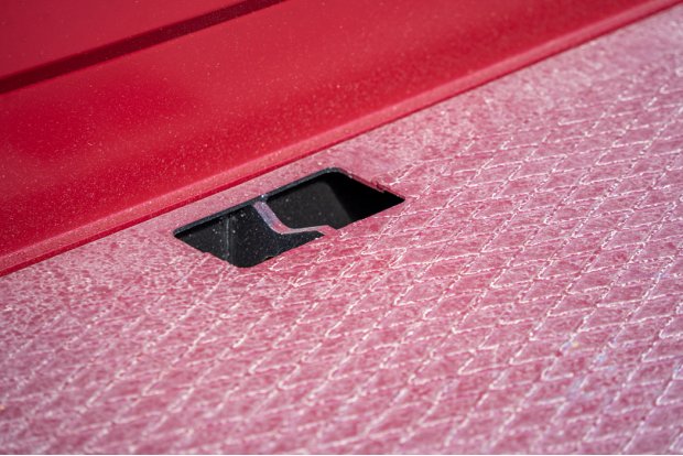 Проушины с петлями для увязки груза